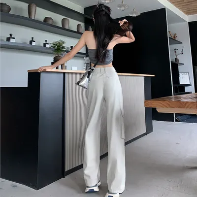 Calça Cargo pernas largas com múltiplos bolsos Feminina — view 4