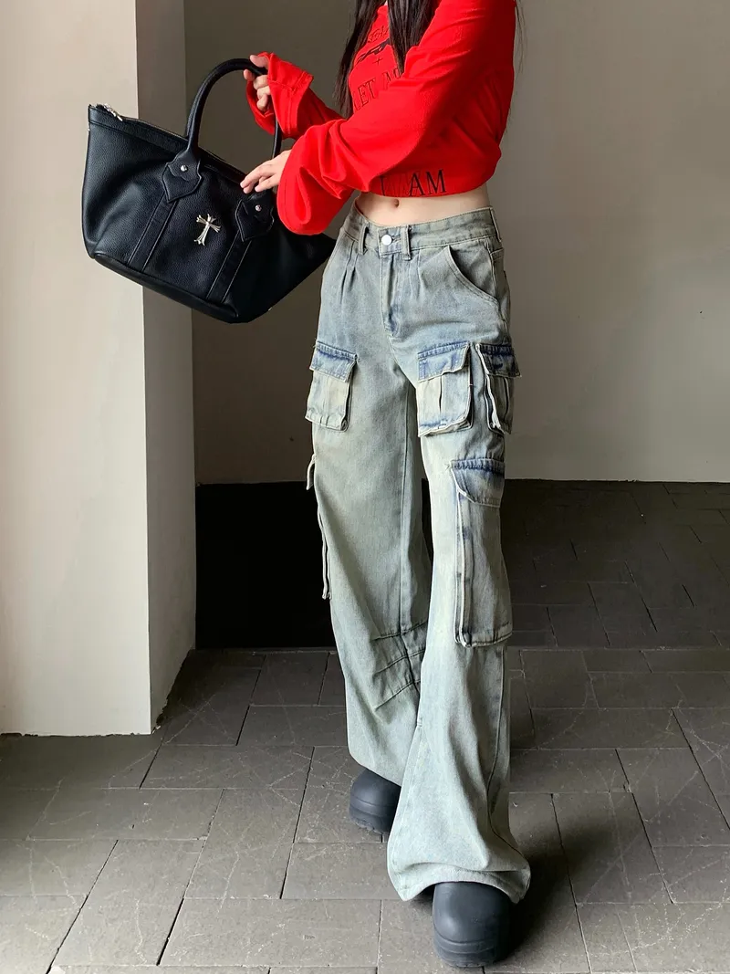 Calça Cargo pernas largas de cintura baixa com múltiplos bolsos Feminina — Detalhes do produto 11