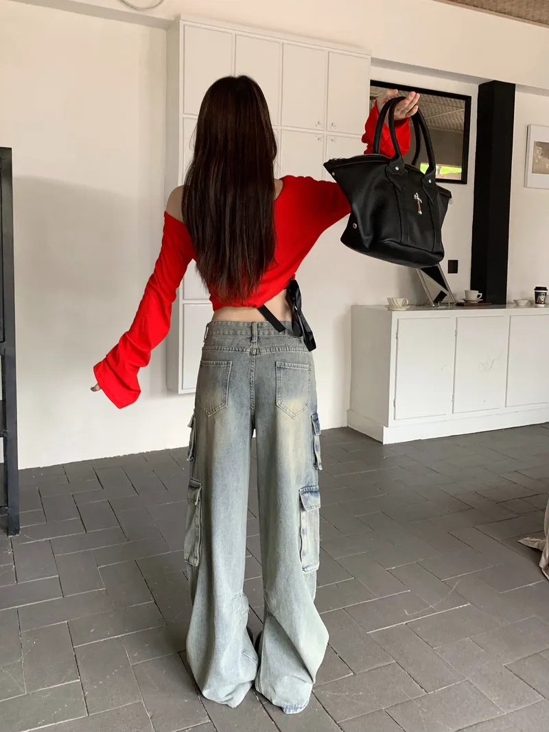 Calça Cargo pernas largas de cintura baixa com múltiplos bolsos Feminina — Detalhes do produto 12