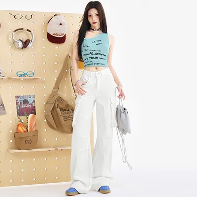 Wide-Leg Multi-Pocket Cargo Pants — view 3