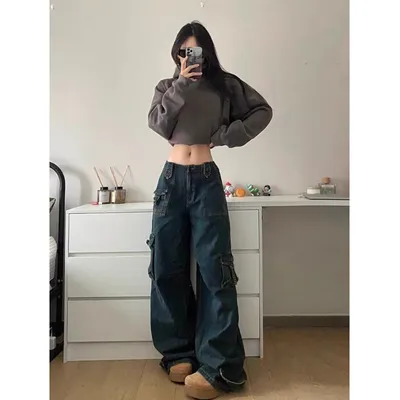 Wide-Leg High-Rise Multi-Pocket Cargo Pants — view 5