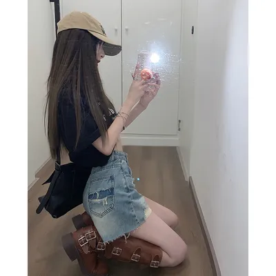 Calça Jeans pernas largas de cintura alta com rasgos Feminina — view 3
