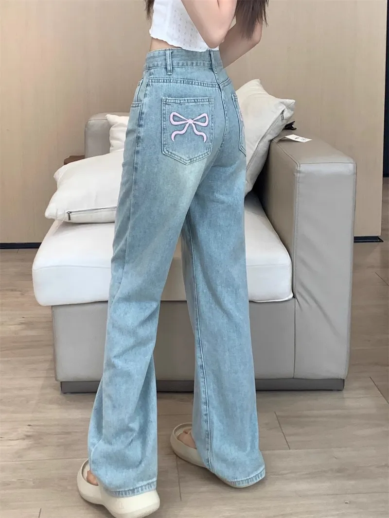 Calça Jeans com bordado Feminina — Detalhes do produto 3